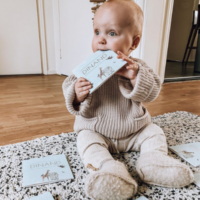 geboortekaartje jongen op kraft papier stoer met labeltje